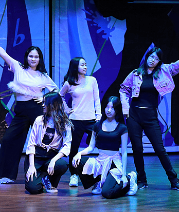 Drama Theathre Sixth Form Pupils Dancing Performing Brighton College Bangkok