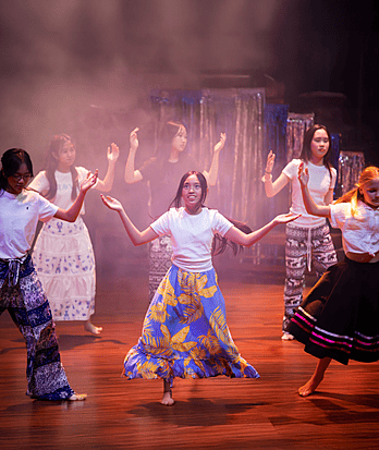 dance-pupils-fun-performance-brighton-collage-krungthep-kreetha.jpg