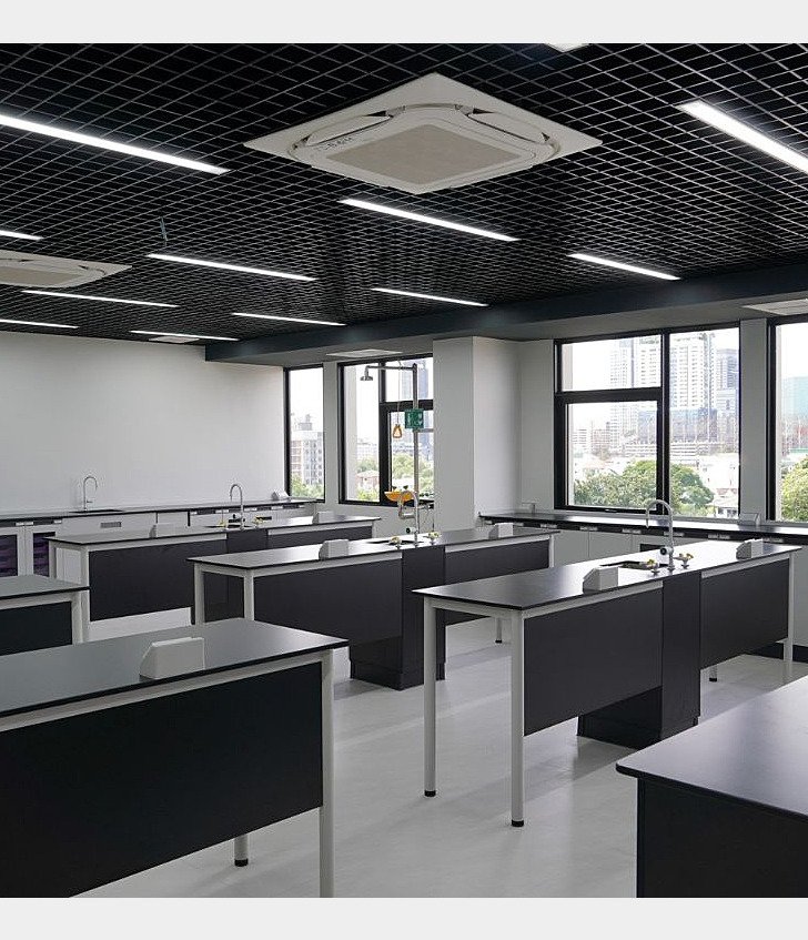  Brighton College Vibhavadi’s science laboratory, supporting hands-on STEM education and future-ready learning. 