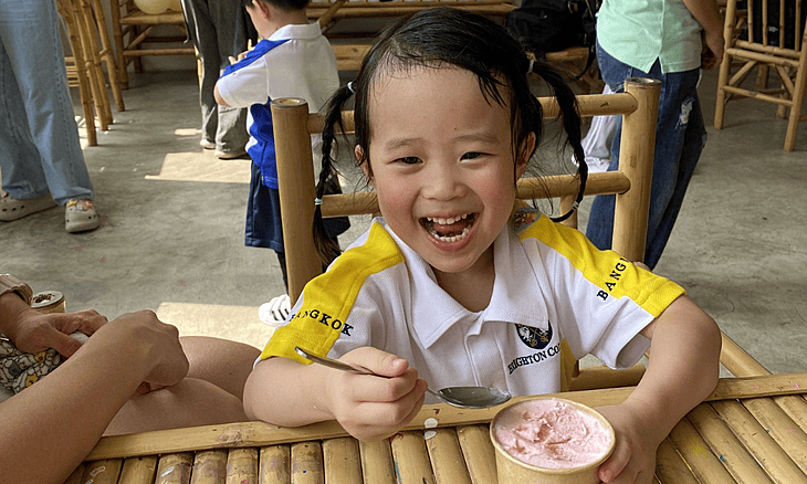  Brighton Prep Pupils learn with smile LB   