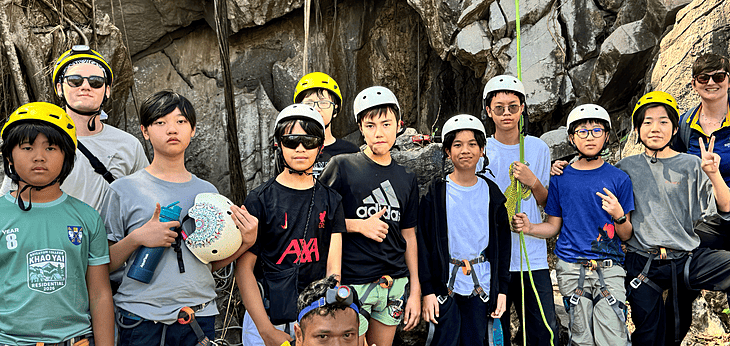   (1688 x 800 px)   Wide   