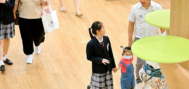 Parents and pupils join the first Open House at Brighton College Bangkok Vibhavadi for a campus tour and learning showcase.