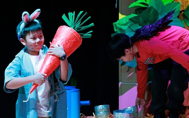  Songkran Splash encourages pupils to experience cultural traditions while developing kindness, teamwork, and global awareness. 