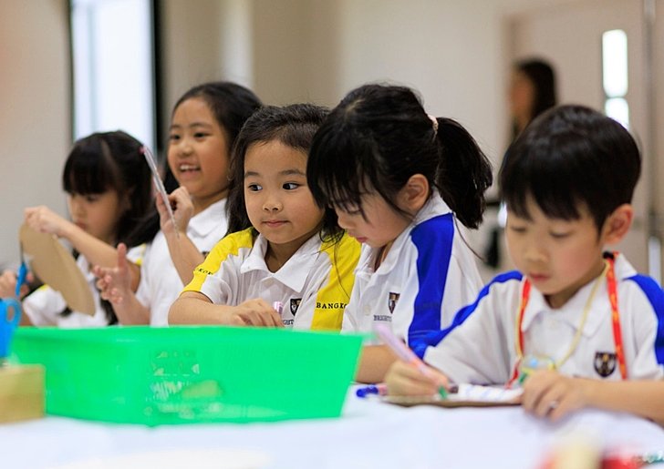  Pupil showing kindness and strong values at Brighton College Bangkok Vibhavadi, a leading international school in Thailand 